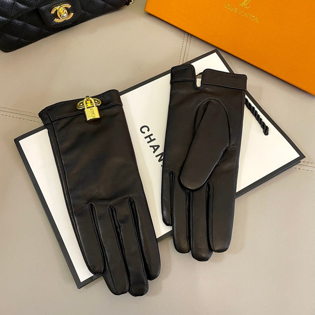 GLOVES IN BLACK LAMBSKIN WITH GOLD HARDWARE 465064