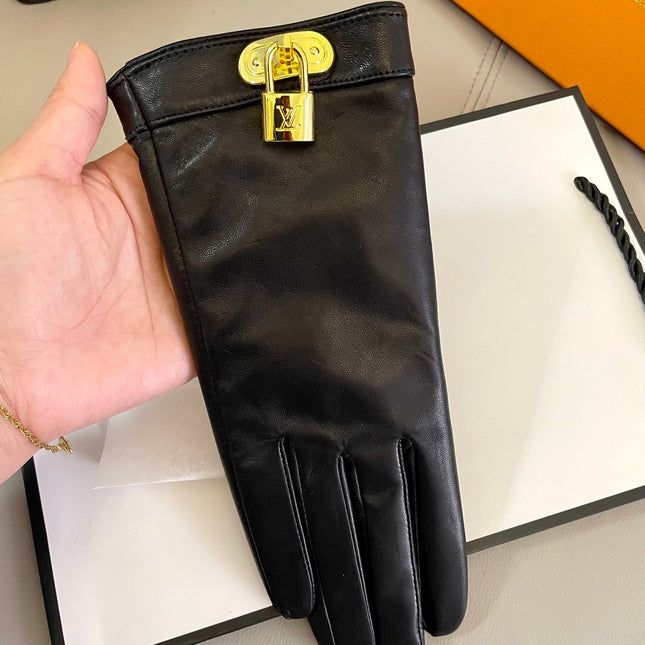 GLOVES IN BLACK LAMBSKIN WITH GOLD HARDWARE 465064
