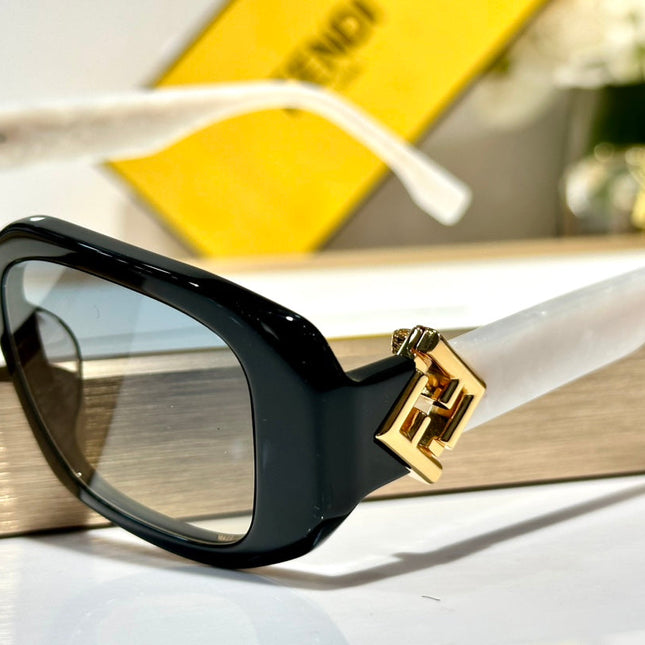 ROMA RECTANGULAR FRAME SUNGLASSES FE40151U IN ACETATE