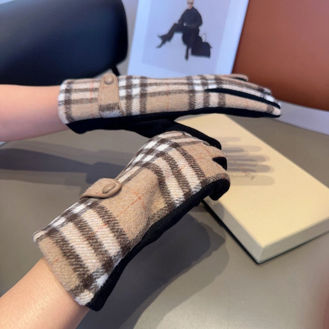 LINED GLOVES IN CAMEL BEIGE AND BLACK WOOL 453711