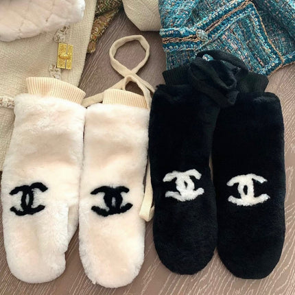 GLOVES IN WHITE RABBIT FUR AND LAMBSKIN 456404