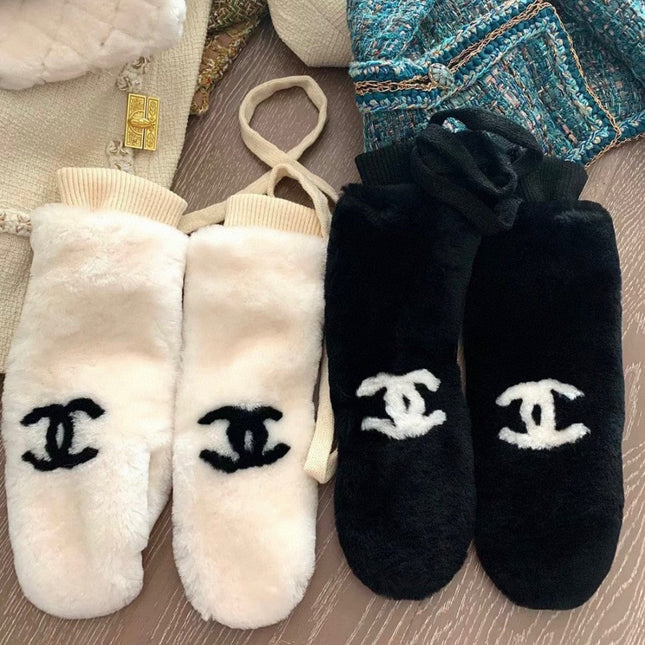 GLOVES IN BLACK RABBIT FUR AND LAMBSKIN 456405