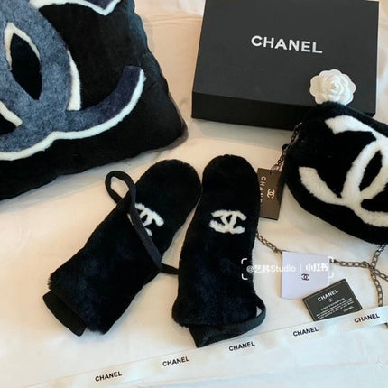 GLOVES IN BLACK RABBIT FUR AND LAMBSKIN 456405