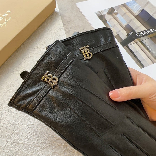 GLOVES IN BLACK LAMBSKIN 436000