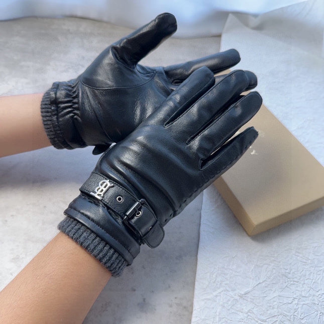 GLOVES IN BLACK LAMBSKIN 462301