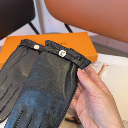 LV GLOVES IN BLACK LAMBSKIN 462377