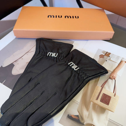 GLOVES IN BLACK LAMBSKIN 462378