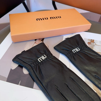 GLOVES IN BLACK LAMBSKIN 462378