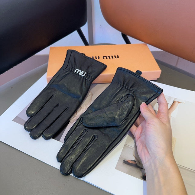 GLOVES IN BLACK LAMBSKIN 462378