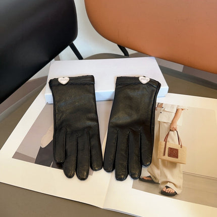 GLOVES WITH HEART ICON IN BLACK LAMBSKIN 465039
