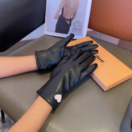 GLOVES ATTACHED HEART ICON IN BLACK LAMBSKIN 466814
