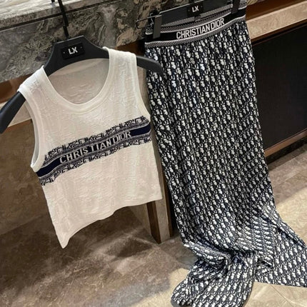 SLEEVELESS TOP 643222 IN WHITE COTTON BLACK LOGO