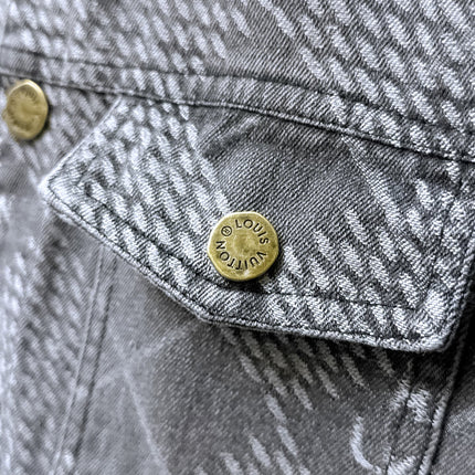 LV SHIRT JACKET IN GRAY DENIM 239127