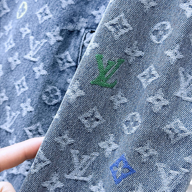 LV SHIRT JACKET IN LIGHT BLUE MONOGRAM CRAGGY DENIM 239125