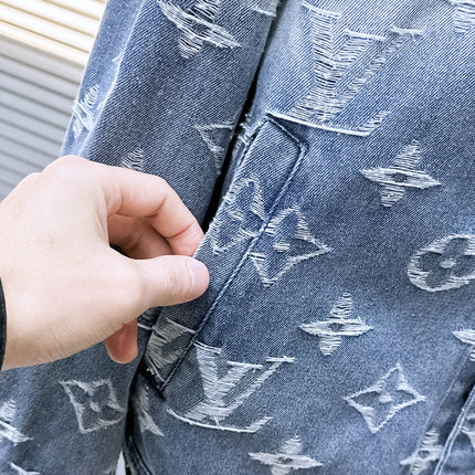 LV SHIRT JACKET IN LIGHT BLUE RIPPED MONOGRAM DENIM 239123