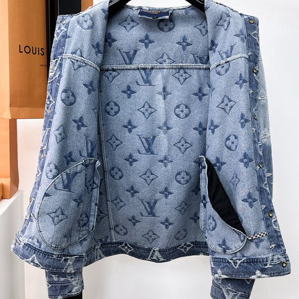 LV LIGHT BLUE MONOGRAM DENIM JACKET 239529
