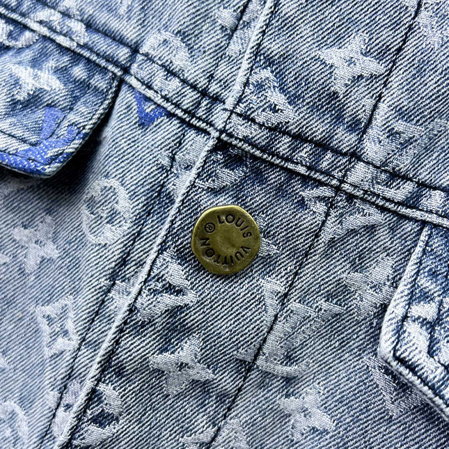 LV LIGHT BLUE DENIM JACKET 239530