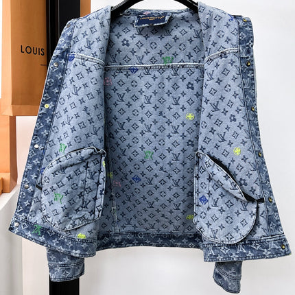 LV LIGHT BLUE DENIM JACKET 239530