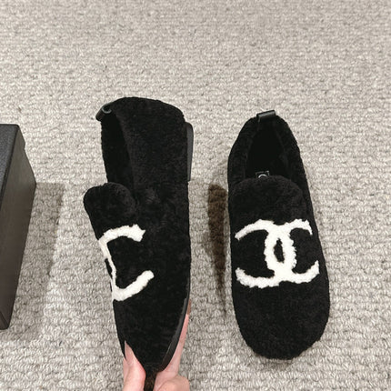 CC LOAFERS IN BLACK FLEECE WITH WHITE LOGO