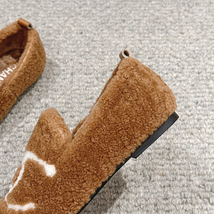 CC LOAFERS IN CINNAMON BROWN FLEECE WITH WHITE LOGO