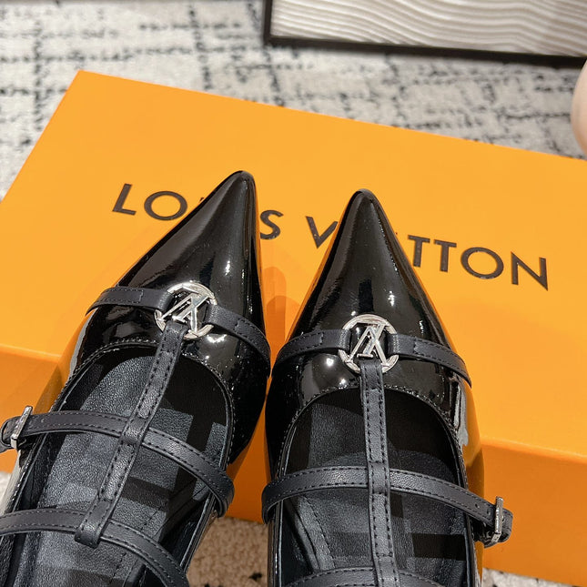 POINTED FLAT SHOES IN BLACK CALFSKIN