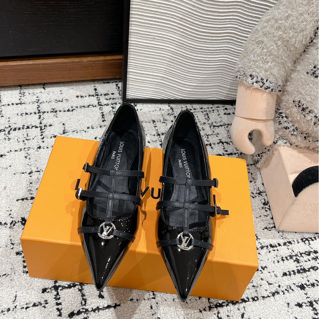 POINTED FLAT SHOES IN BLACK CALFSKIN