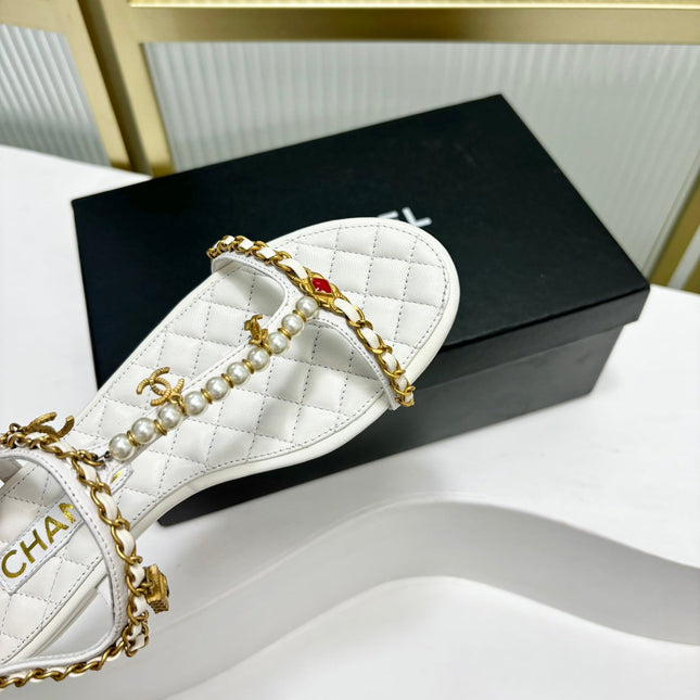 SANDALS PEARL CHAIN IN WHITE COWHIDE