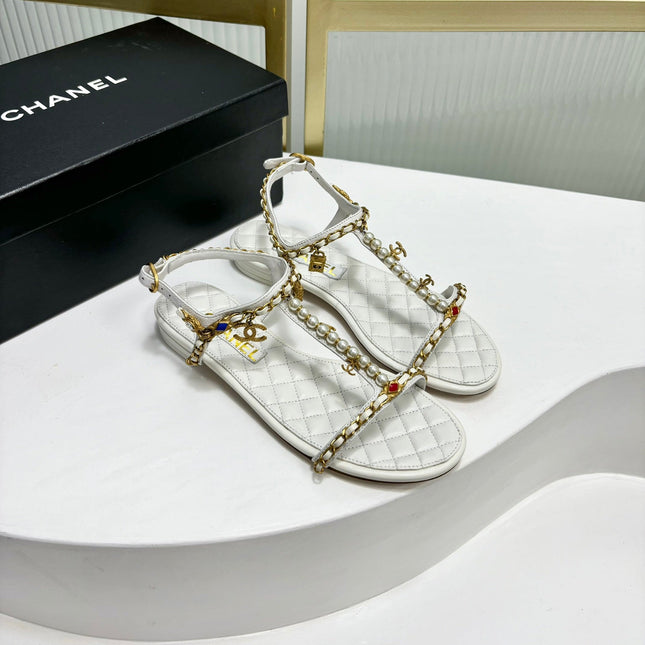 SANDALS PEARL CHAIN IN WHITE COWHIDE
