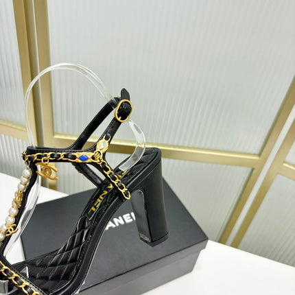 HIGH HEELS PEARL CHAIN IN BLACK COWHIDE