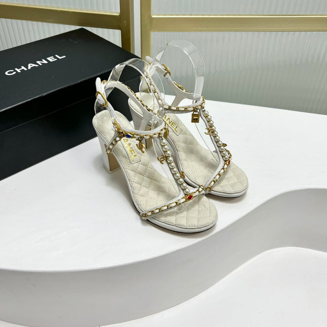 HIGH HEELS PEARL CHAIN IN WHITE COWHIDE