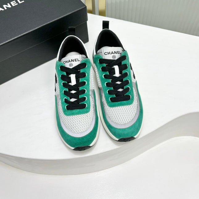 SNEAKER IN JADE GREEN SUEDE AND GREY BREATHABLE MESH