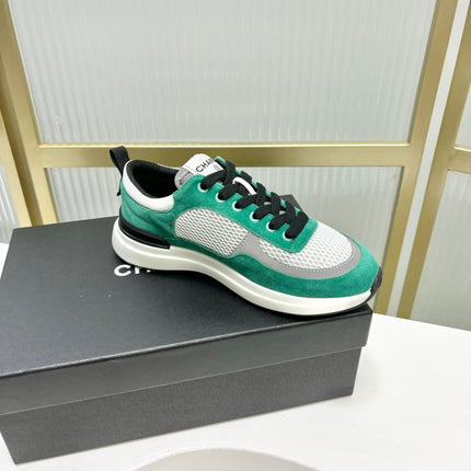 SNEAKER IN JADE GREEN SUEDE AND GREY BREATHABLE MESH