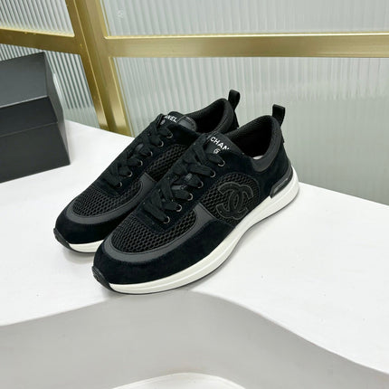 SNEAKER IN BLACK SUEDE AND BREATHABLE MESH