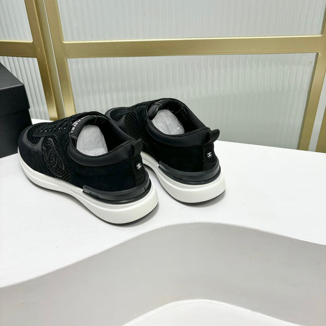 SNEAKER IN BLACK SUEDE AND BREATHABLE MESH