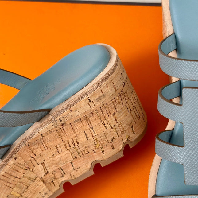 ISABELLA SANDAL SKY CALFSKIN