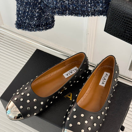 STUD-EMBELLISHED BALLET FLATS IN BLACK CALFSKIN