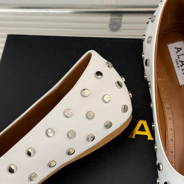 STUD-EMBELLISHED BALLET FLATS IN WHITE CALFSKIN