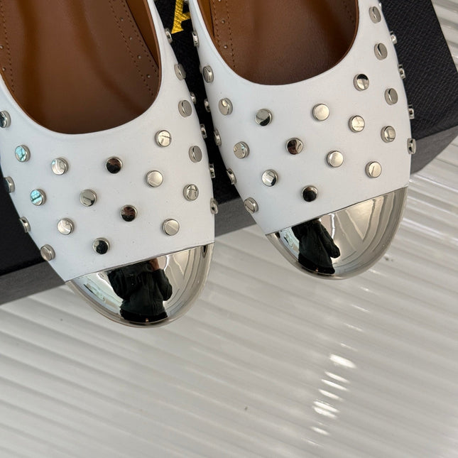 STUD-EMBELLISHED BALLET FLATS IN WHITE CALFSKIN