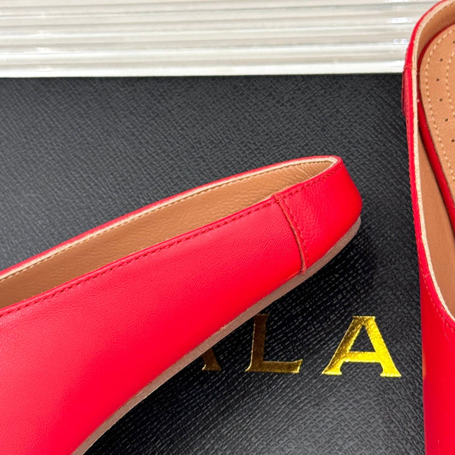ALAIA FLAT MULE IN CRIMSON RED LAMBSKIN