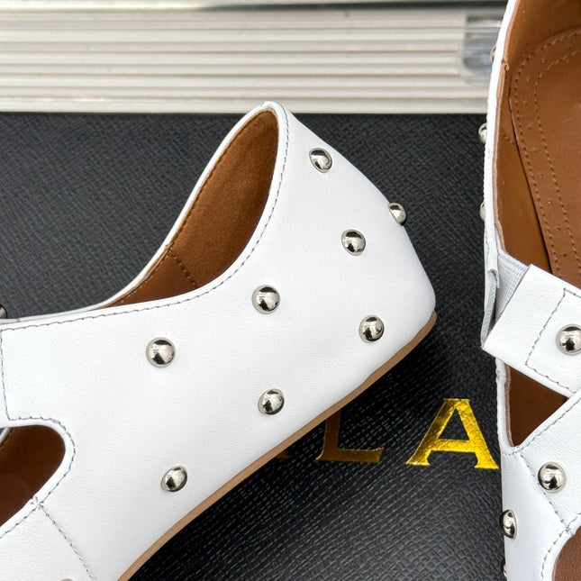 CROSSED STRAP BALLET FLATS IN WHITE CALFSKIN