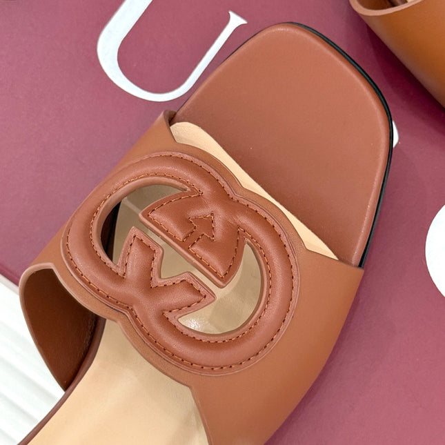 SLIDE SANDALS IN BROWN CALFSKIN