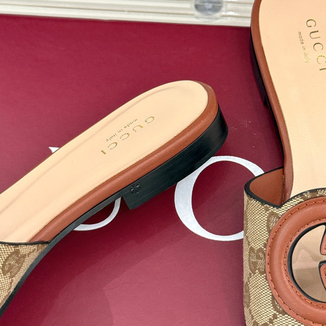 SLIDE SANDALS IN BURNT BROWN AND LIGHT BEIGE CALFSKIN