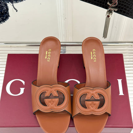 MID-HEEL MULE IN RUST BROWN CALFSKIN