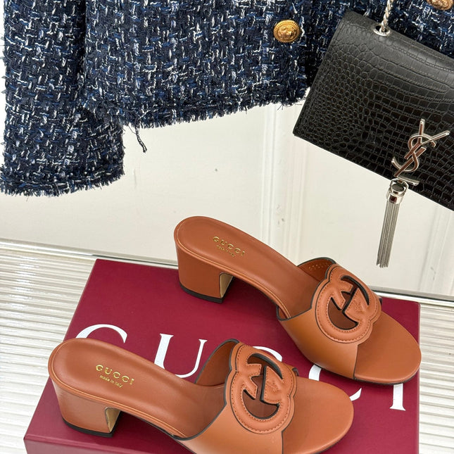 MID-HEEL MULE IN RUST BROWN CALFSKIN