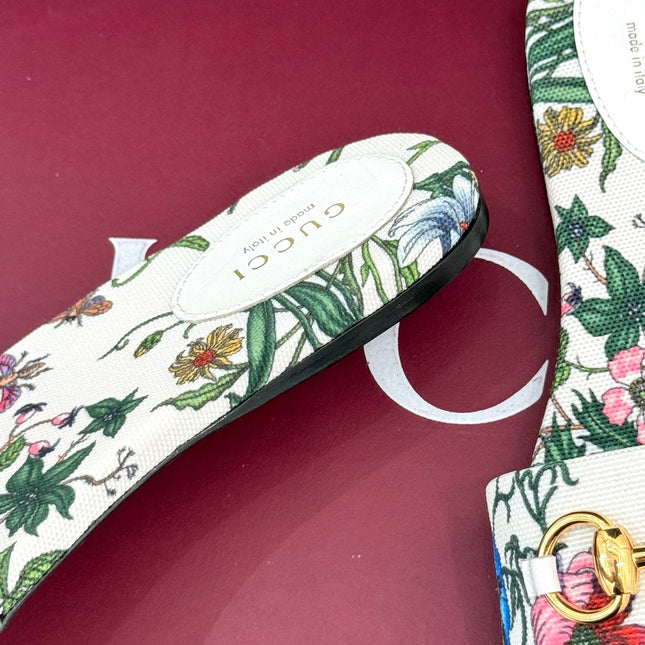 SLIDE SANDALS IN WHITE FABRIC FLORAL AND LEAF PRINT