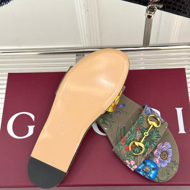 SLIDE SANDALS IN WARM BEIGE FABRIC FLORAL AND LEAF PRINT