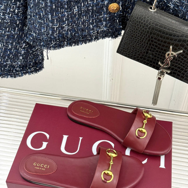 SLIDE SANDALS IN RED CALFSKIN WITH GOLD HARDWARE