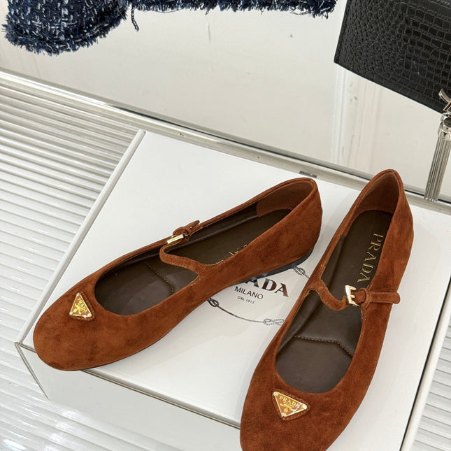 PRADA 25S SOFT PADDED BALLERINAS IN BURNT ORANGE SUEDE