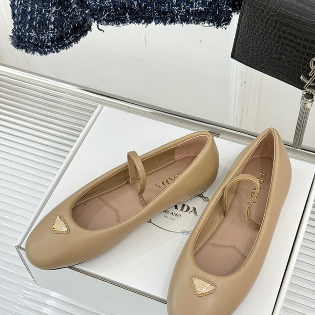 PRADA 25S SOFT PADDED BALLERINAS IN BEIGE NAPPA LEATHER