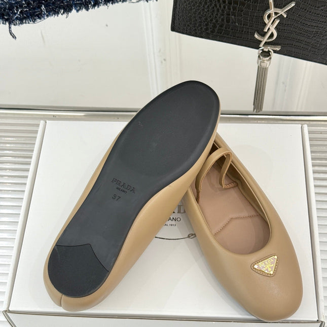 PRADA 25S SOFT PADDED BALLERINAS IN BEIGE NAPPA LEATHER